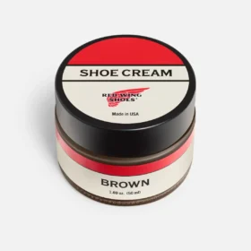 Braune Schuhcreme – Lederpflegeprodukt – Pflege