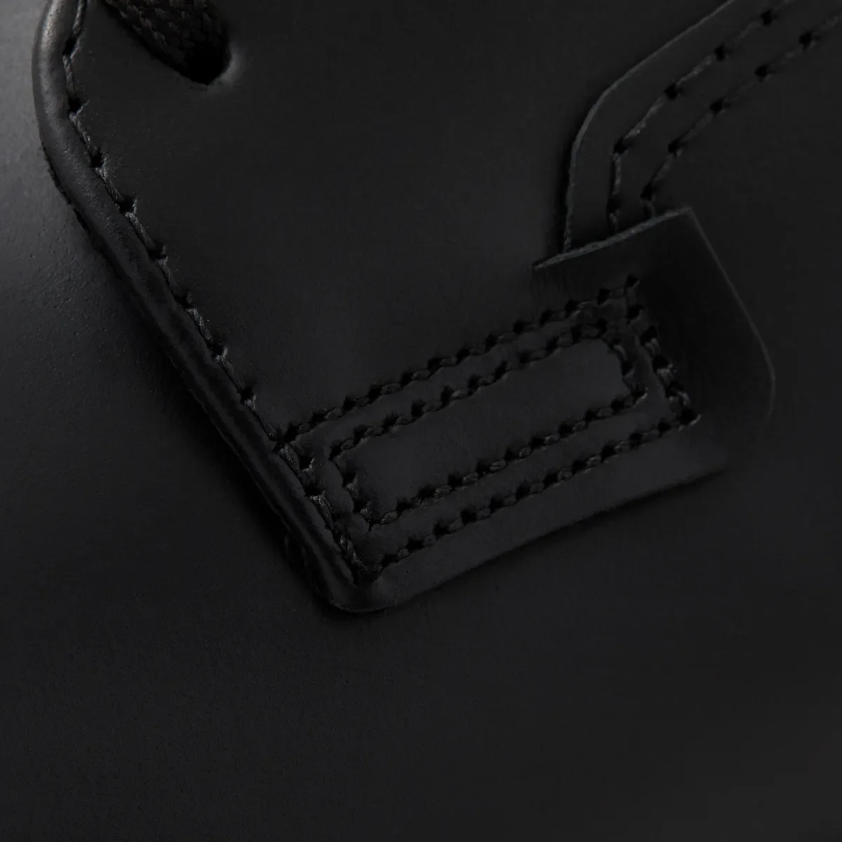 Carrier Damen-Carrier aus schwarzem Leder