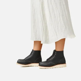 Classic Moc® Damen-Kurzstiefel aus schwarzem „Boundary“-Leder
