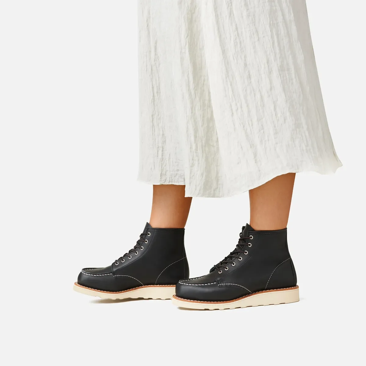 Classic Moc® Damen-Kurzstiefel aus schwarzem „Boundary“-Leder