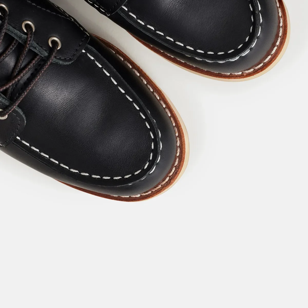 Classic Moc® Damen-Kurzstiefel aus schwarzem „Boundary“-Leder