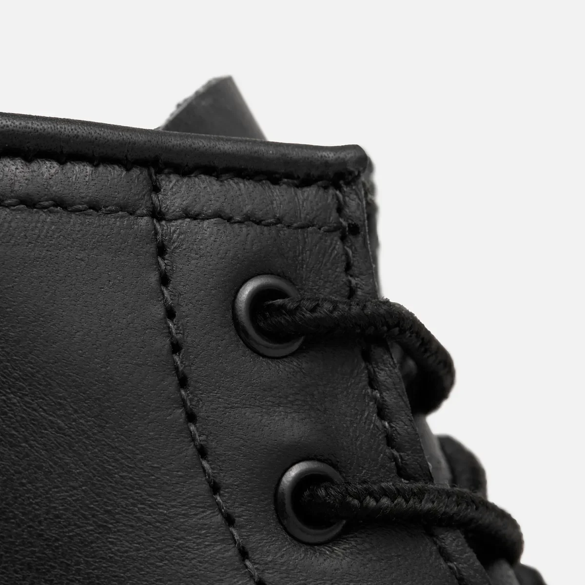 Classic Moc® Damen-Kurzstiefel aus schwarzem „Boundary“-Leder