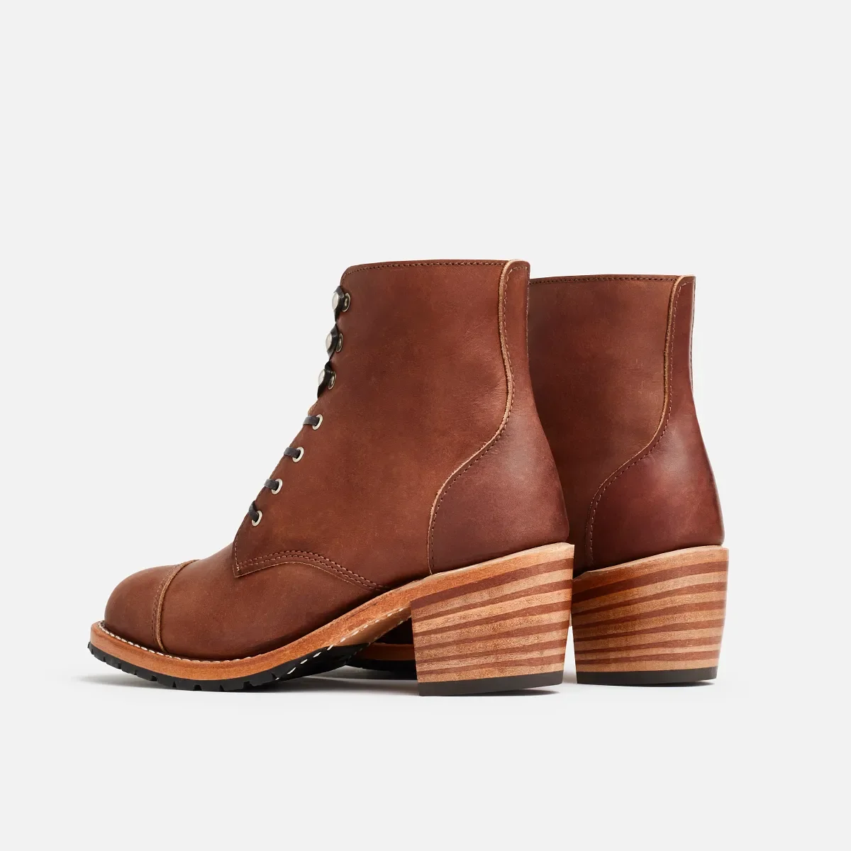 Eileen Damenstiefel mit Absatz aus bernsteinfarbenem Harness-Leder