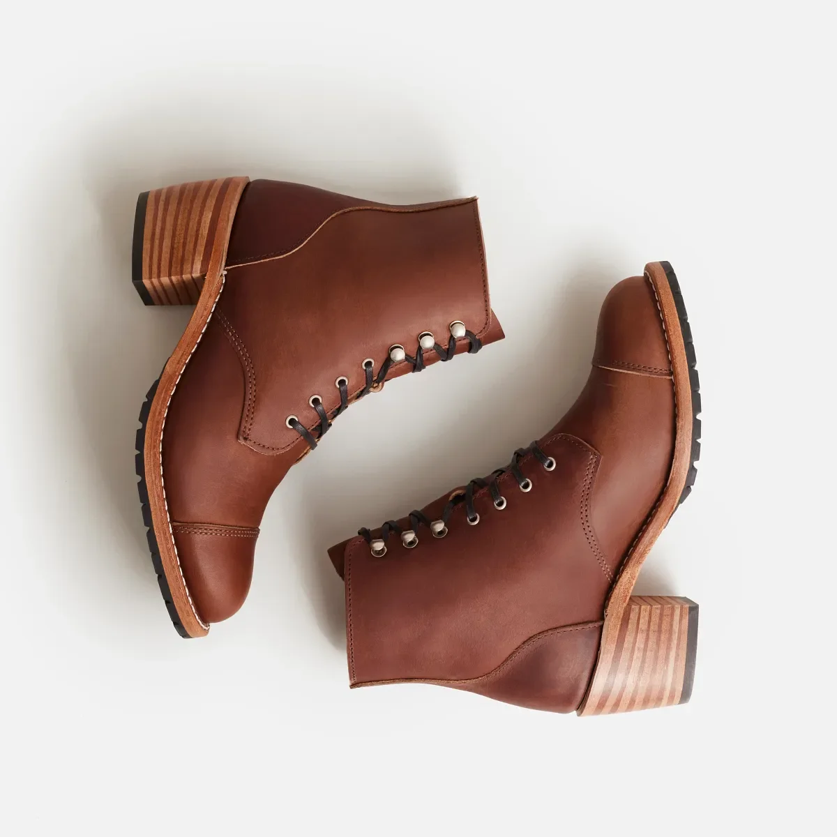 Eileen Damenstiefel mit Absatz aus bernsteinfarbenem Harness-Leder