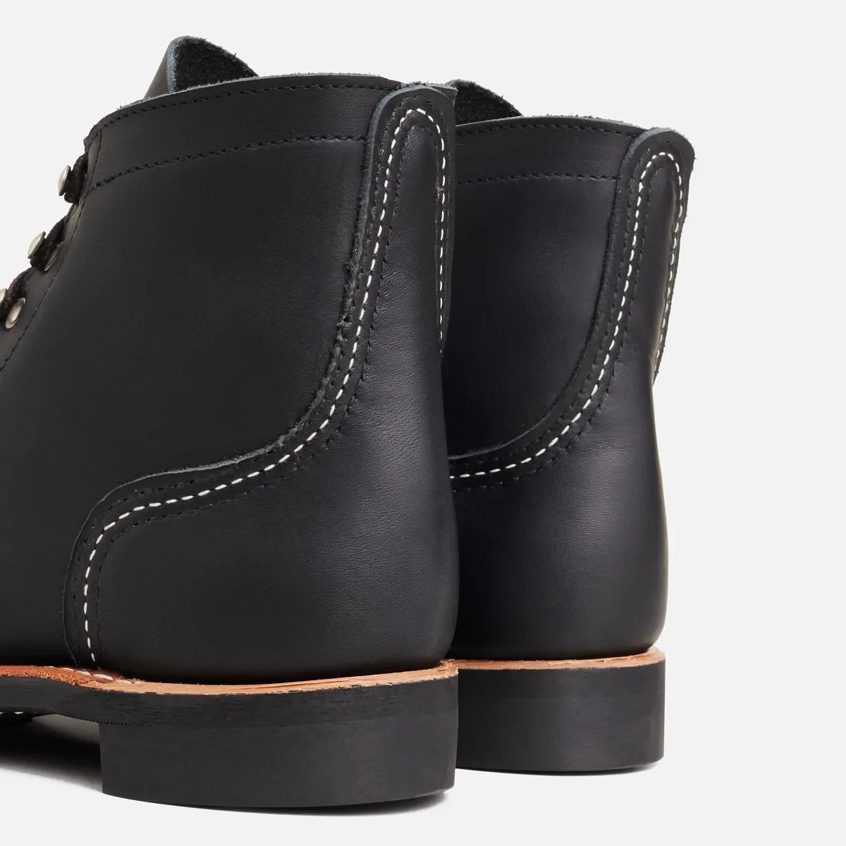 Iron Ranger® Damen-Kurzstiefel aus schwarzem Boundary-Leder