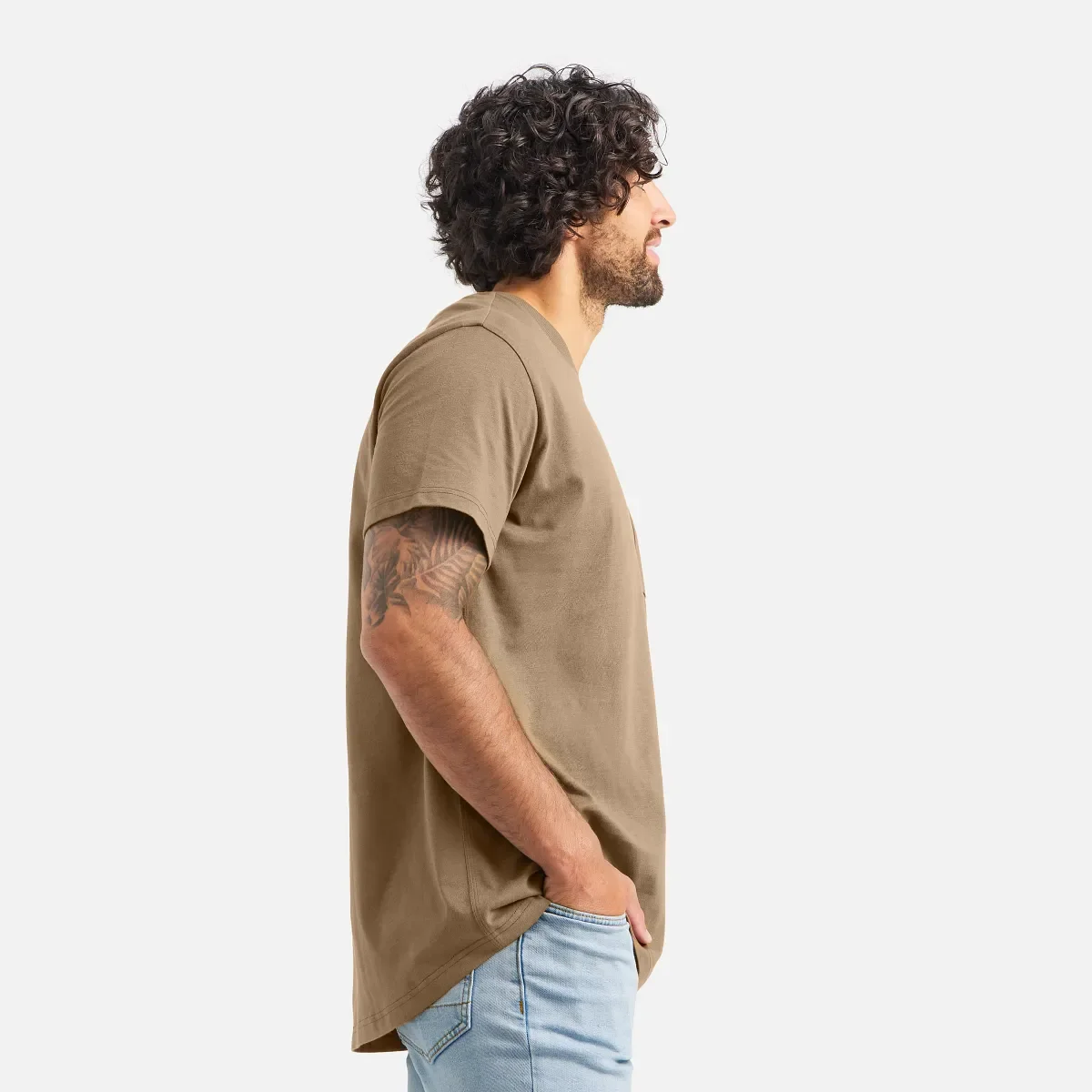 Kurzarm-T-Shirt mit Tasche Herren-Kurzarm-T-Shirt in Braun