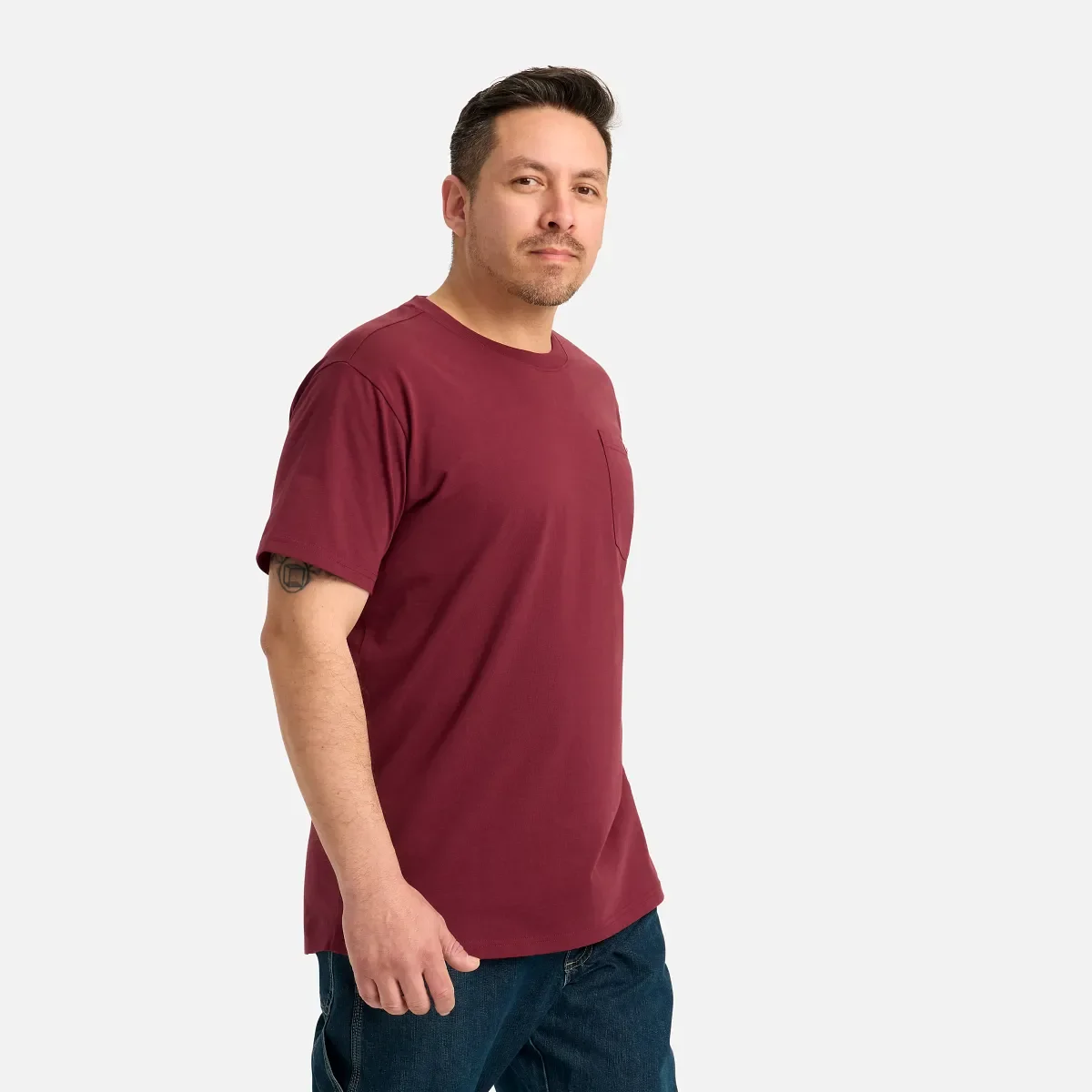 Kurzarm-T-Shirt mit Tasche – Herren-Kurzarmhemd in Burgunderrot