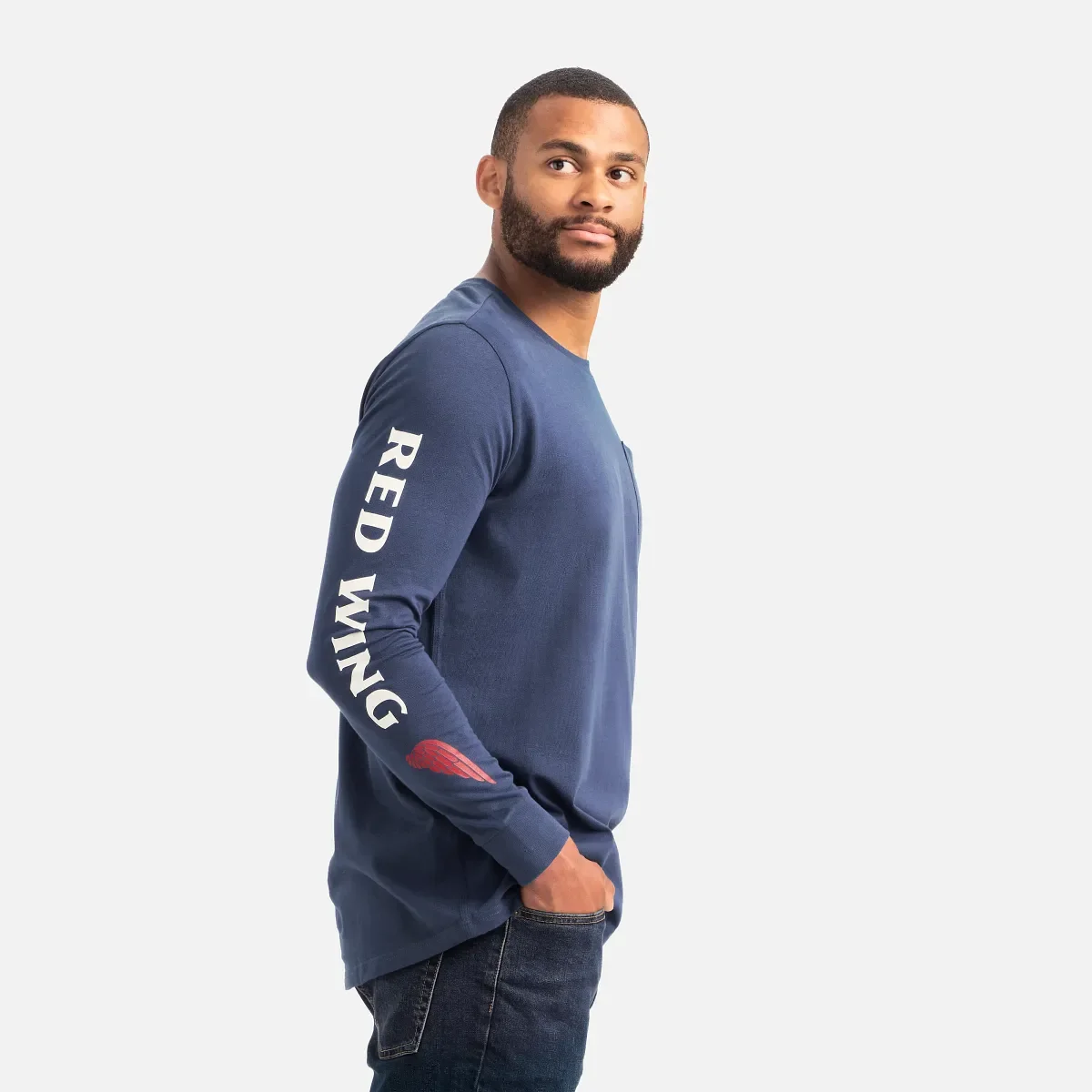 Langarm-T-Shirt mit Tasche und Ärmelprint – Herren-Langarm-T-Shirt in Marineblau