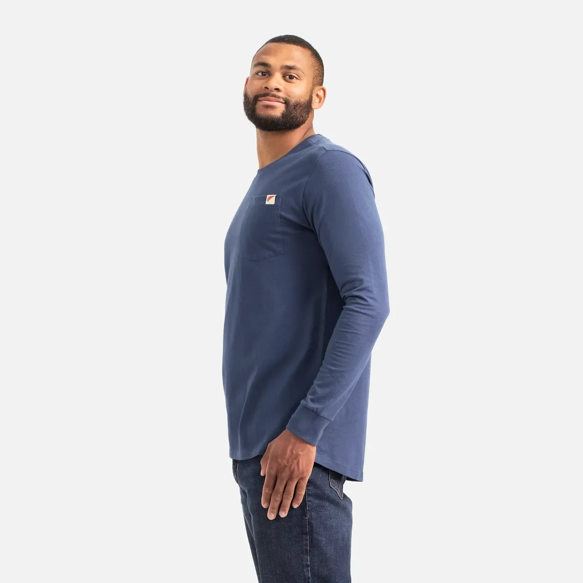 Langarm-T-Shirt mit Tasche und Ärmelprint – Herren-Langarm-T-Shirt in Marineblau