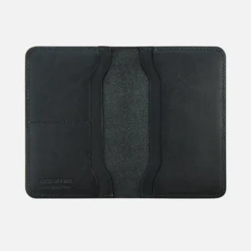 Passport-Geldbörse – Unisex-Geldbörse aus schwarzem Frontier-Leder